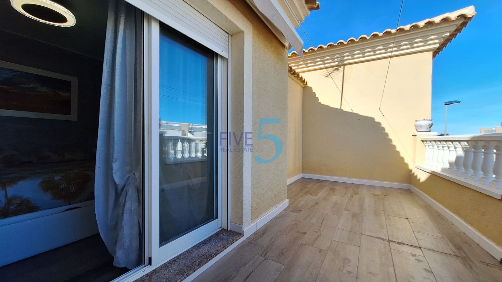 3 slaapkamer Halfvrijstaande villa te koop in San Pedro del Pinatar met garage - € 315.000 (Ref: 10163558)