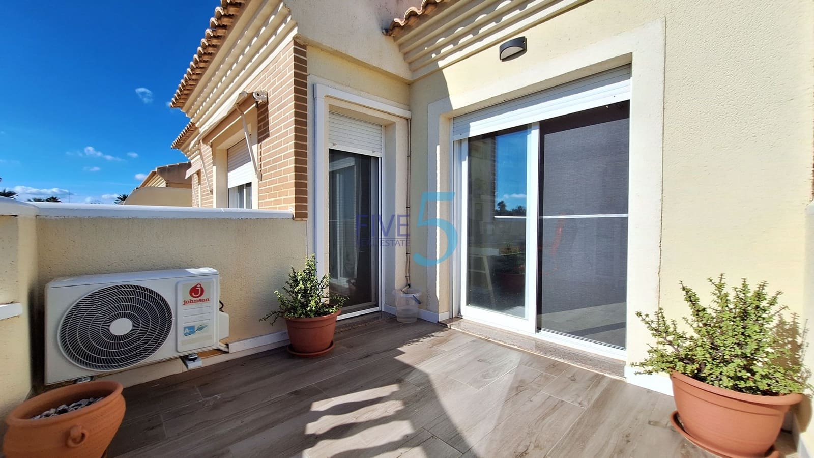 3 slaapkamer Halfvrijstaande villa te koop in San Pedro del Pinatar met garage - € 315.000 (Ref: 10163558)