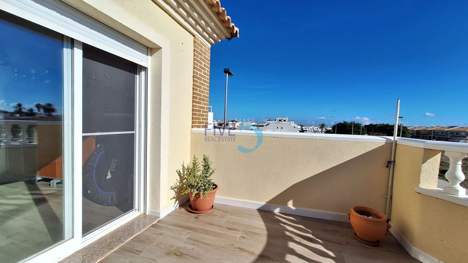3 slaapkamer Halfvrijstaande villa te koop in San Pedro del Pinatar met garage - € 315.000 (Ref: 10163558)