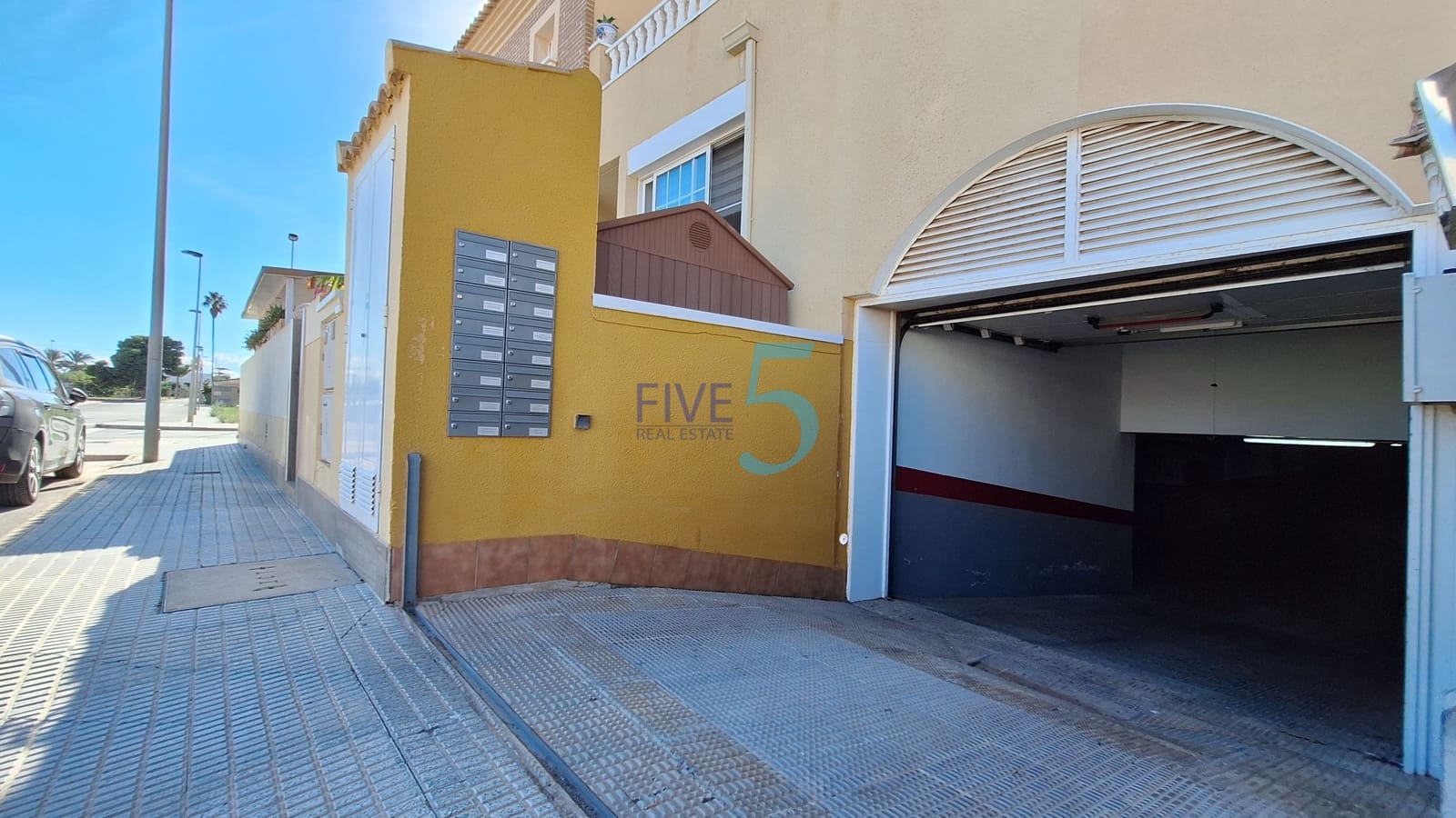 3 slaapkamer Halfvrijstaande villa te koop in San Pedro del Pinatar met garage - € 315.000 (Ref: 10163558)