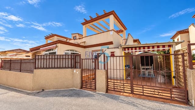 2 soveværelse Bungalow til salg i San Fulgencio med swimmingpool garage - € 189.000 (Ref: 10163759)