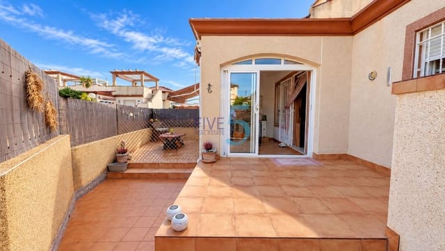 2 soveværelse Bungalow til salg i San Fulgencio med swimmingpool garage - € 189.000 (Ref: 10163759)