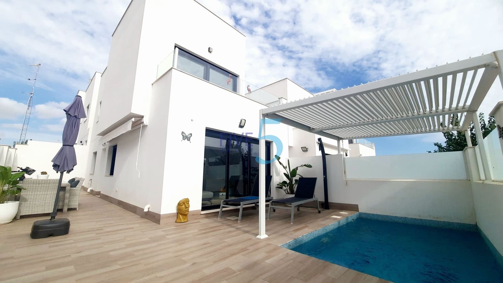 2 slaapkamer Villa te koop in San Pedro del Pinatar met zwembad garage - € 295.000 (Ref: 10163760)
