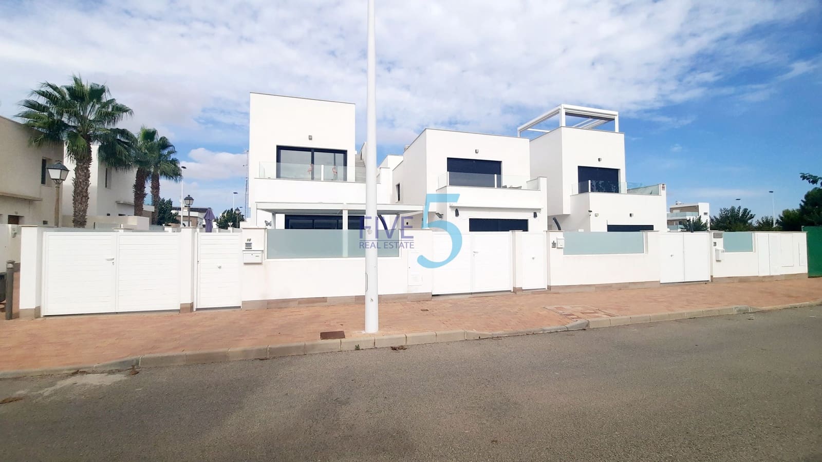 2 slaapkamer Villa te koop in San Pedro del Pinatar met zwembad garage - € 295.000 (Ref: 10163760)