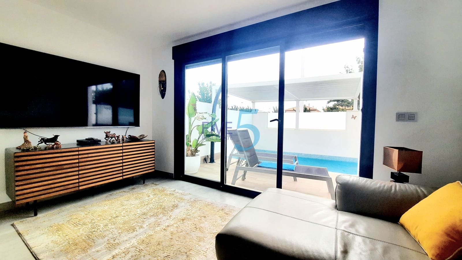 2 slaapkamer Villa te koop in San Pedro del Pinatar met zwembad garage - € 295.000 (Ref: 10163760)