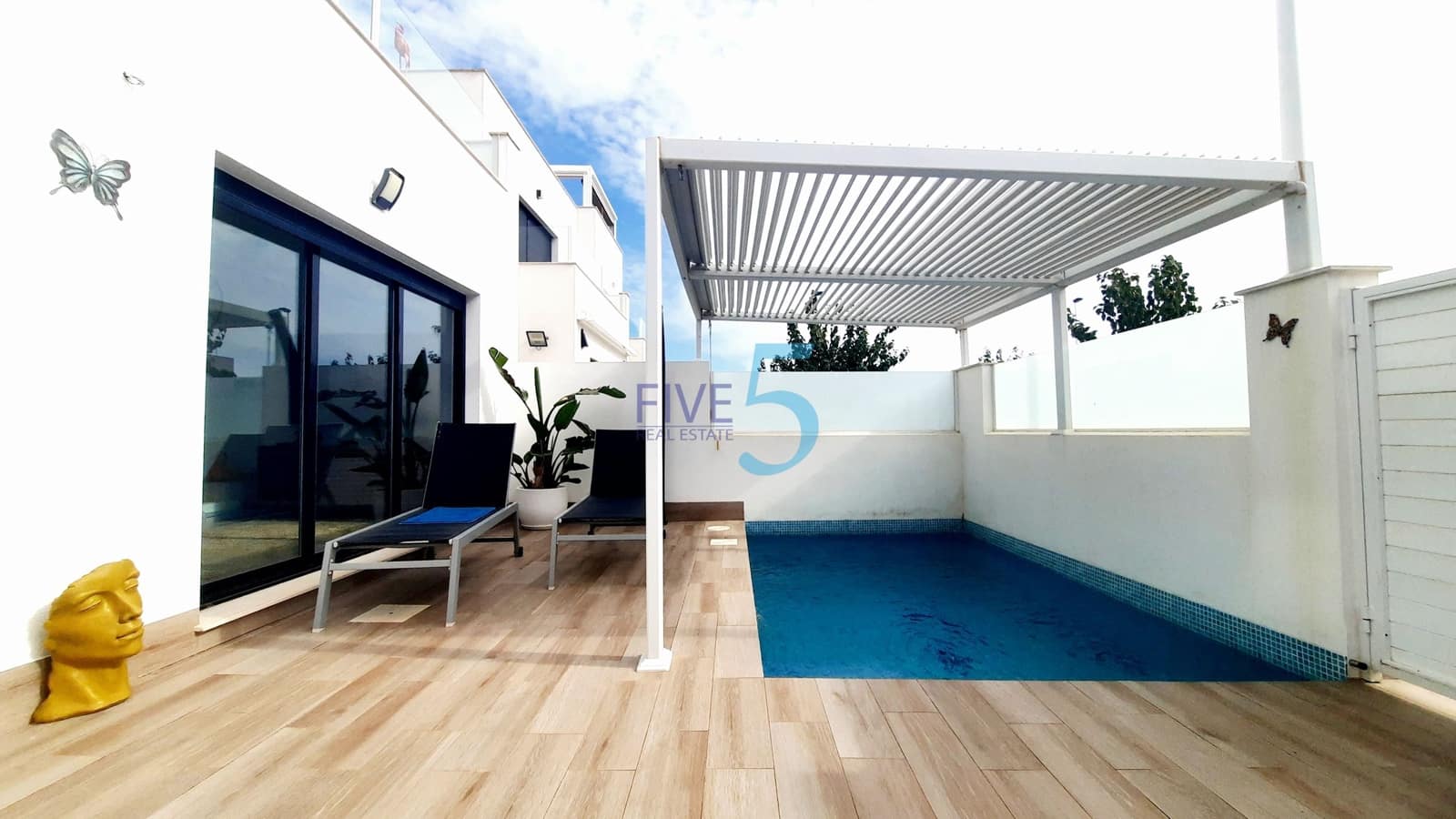 2 slaapkamer Villa te koop in San Pedro del Pinatar met zwembad garage - € 295.000 (Ref: 10163760)