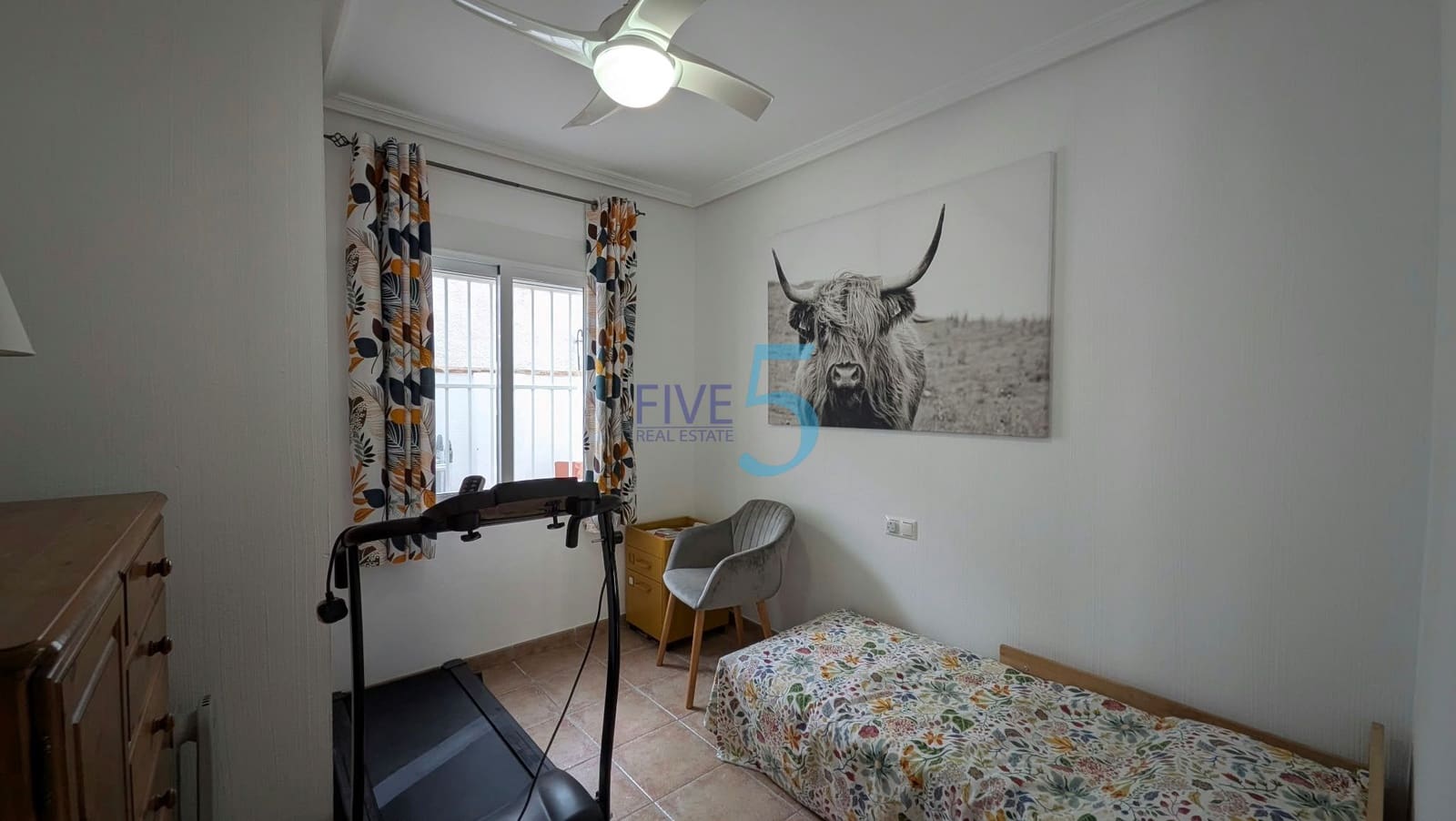 4 soveværelse Villa til salg i Orihuela Costa med swimmingpool garage - € 460.000 (Ref: 10163985)