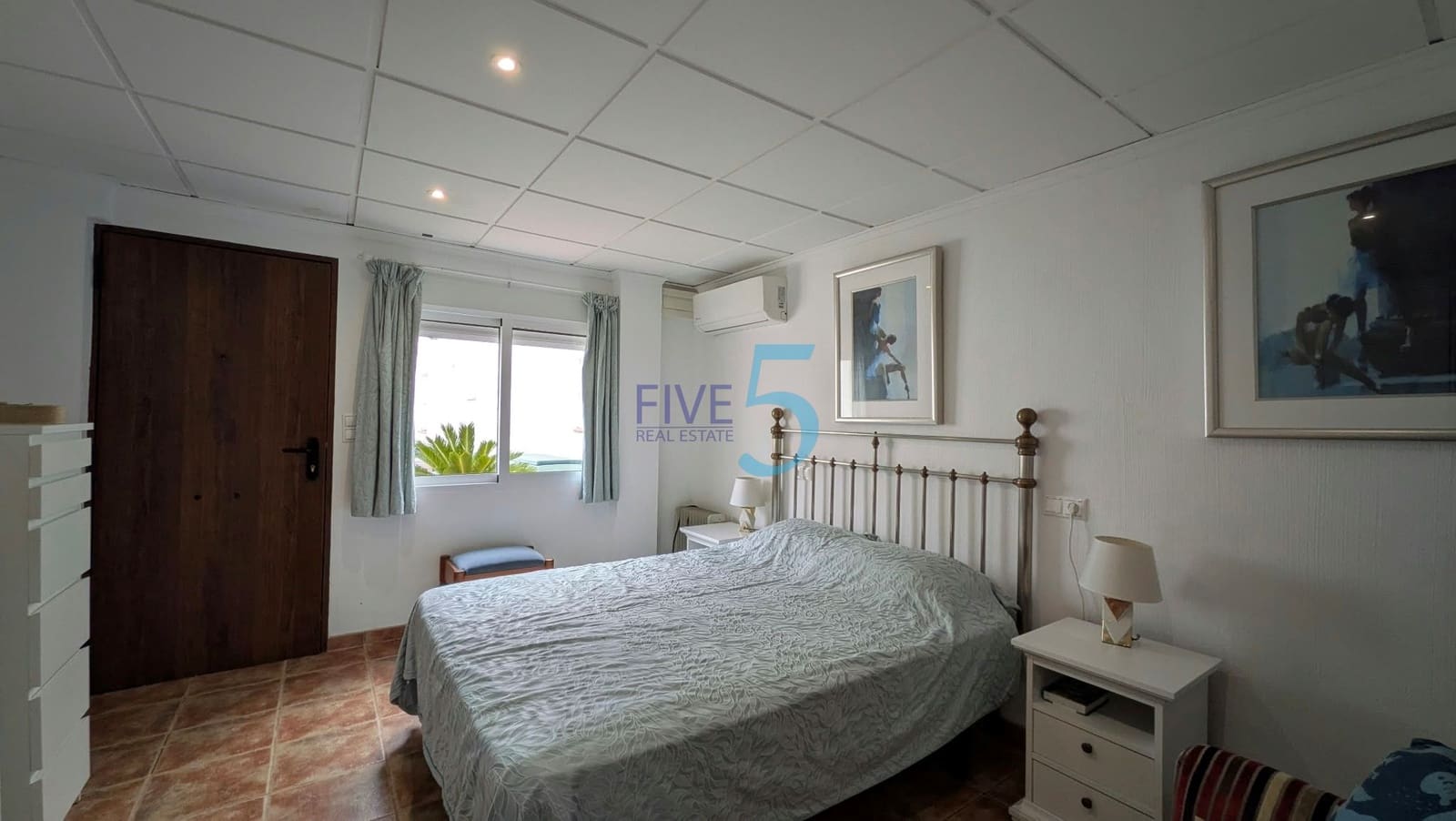 4 soveværelse Villa til salg i Orihuela Costa med swimmingpool garage - € 460.000 (Ref: 10163985)