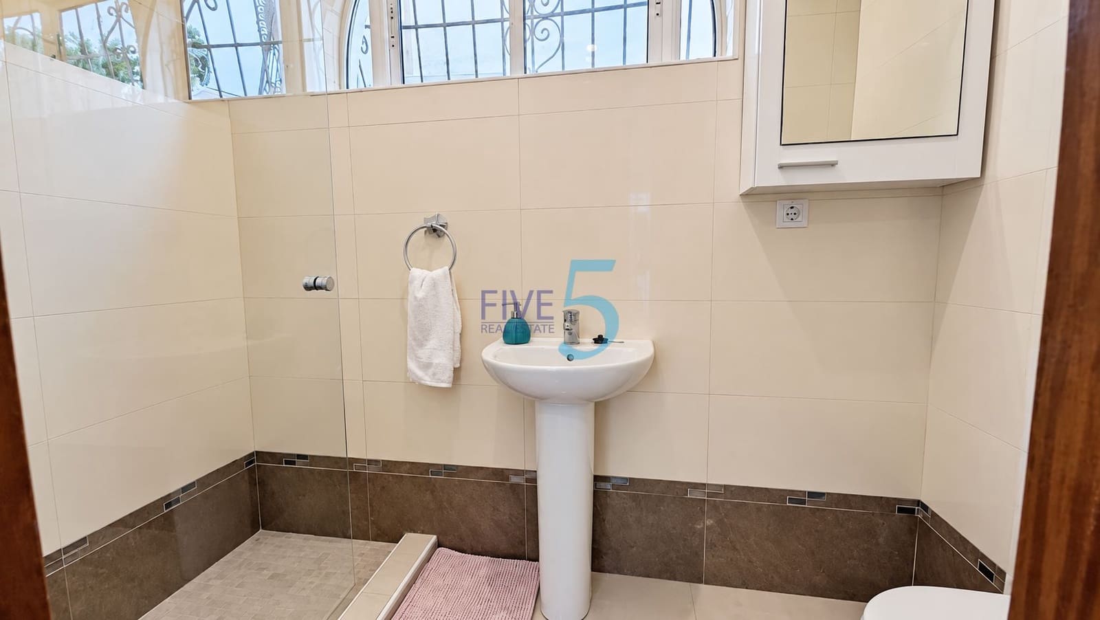 5 soveværelse Villa til salg i Ciudad Quesada med swimmingpool garage - € 475.000 (Ref: 10163986)