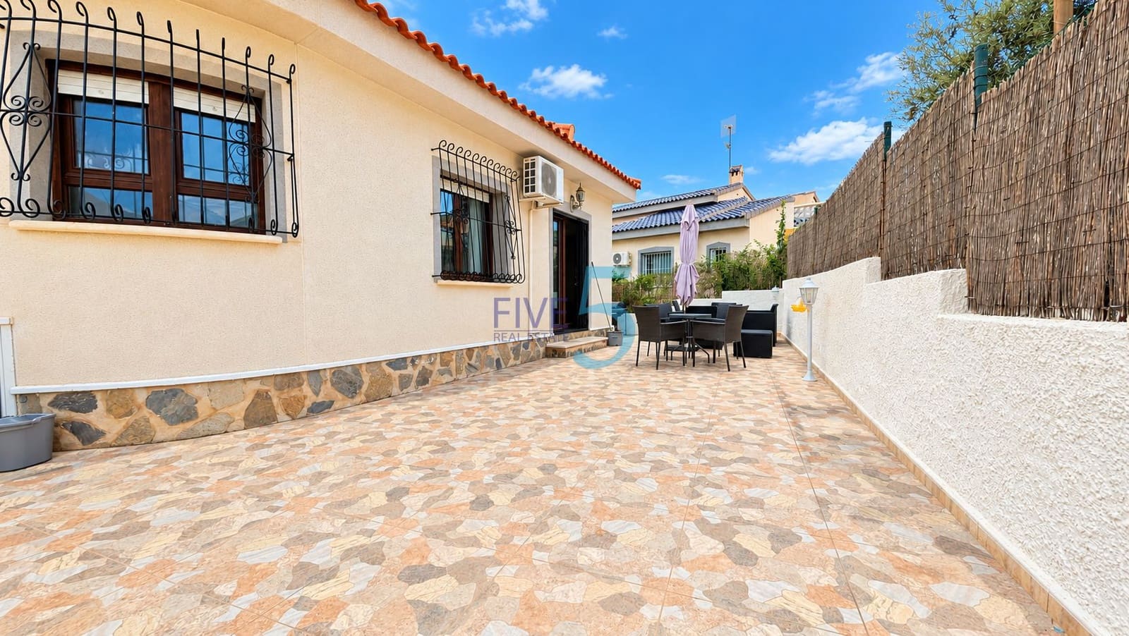 5 soveværelse Villa til salg i Ciudad Quesada med swimmingpool garage - € 475.000 (Ref: 10163986)