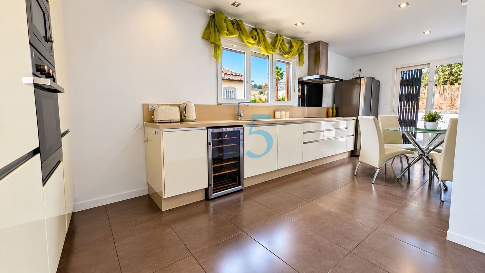 5 soveværelse Villa til salg i Ciudad Quesada med swimmingpool garage - € 475.000 (Ref: 10163986)