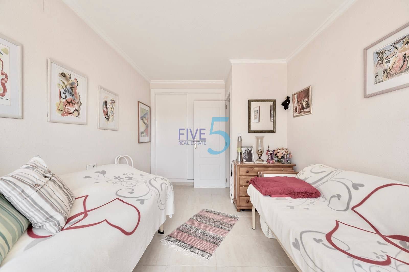 3 makuuhuone Omakotitalo myytävänä paikassa Torrevieja - 189 000 € (Ref: 10165602)