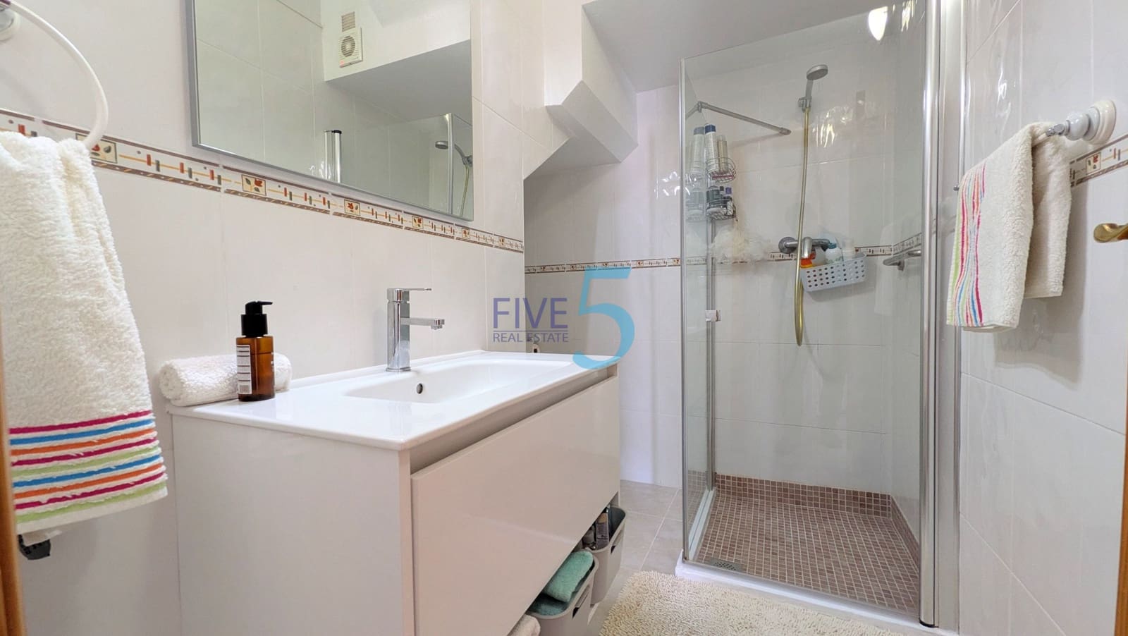 3 bedroom Villa for sale in Daya Vieja with pool garage - € 210,000 (Ref: 10165603)