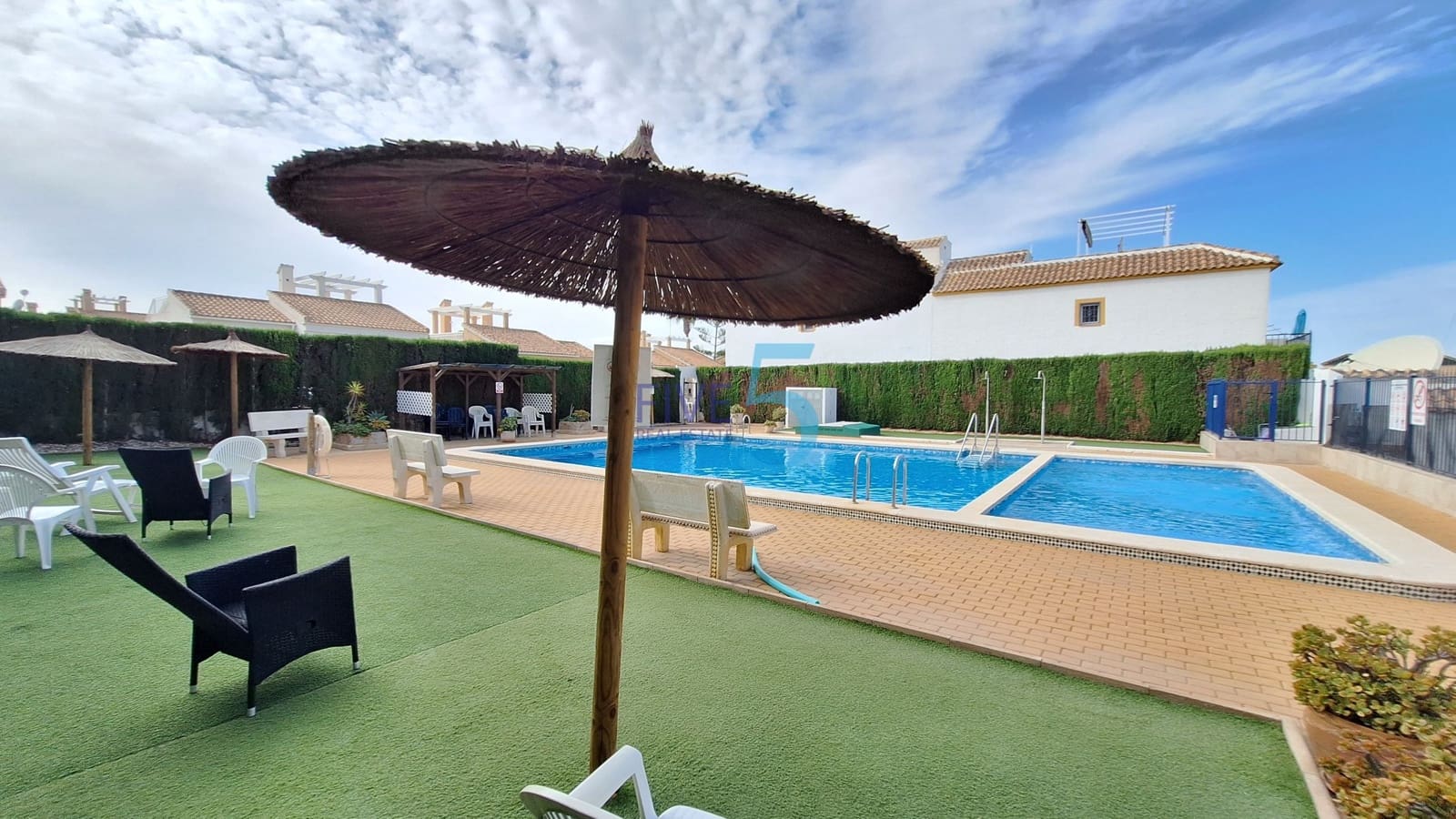 2 soveværelse Lejlighed til salg i Los Altos med swimmingpool - € 129.900 (Ref: 10165776)