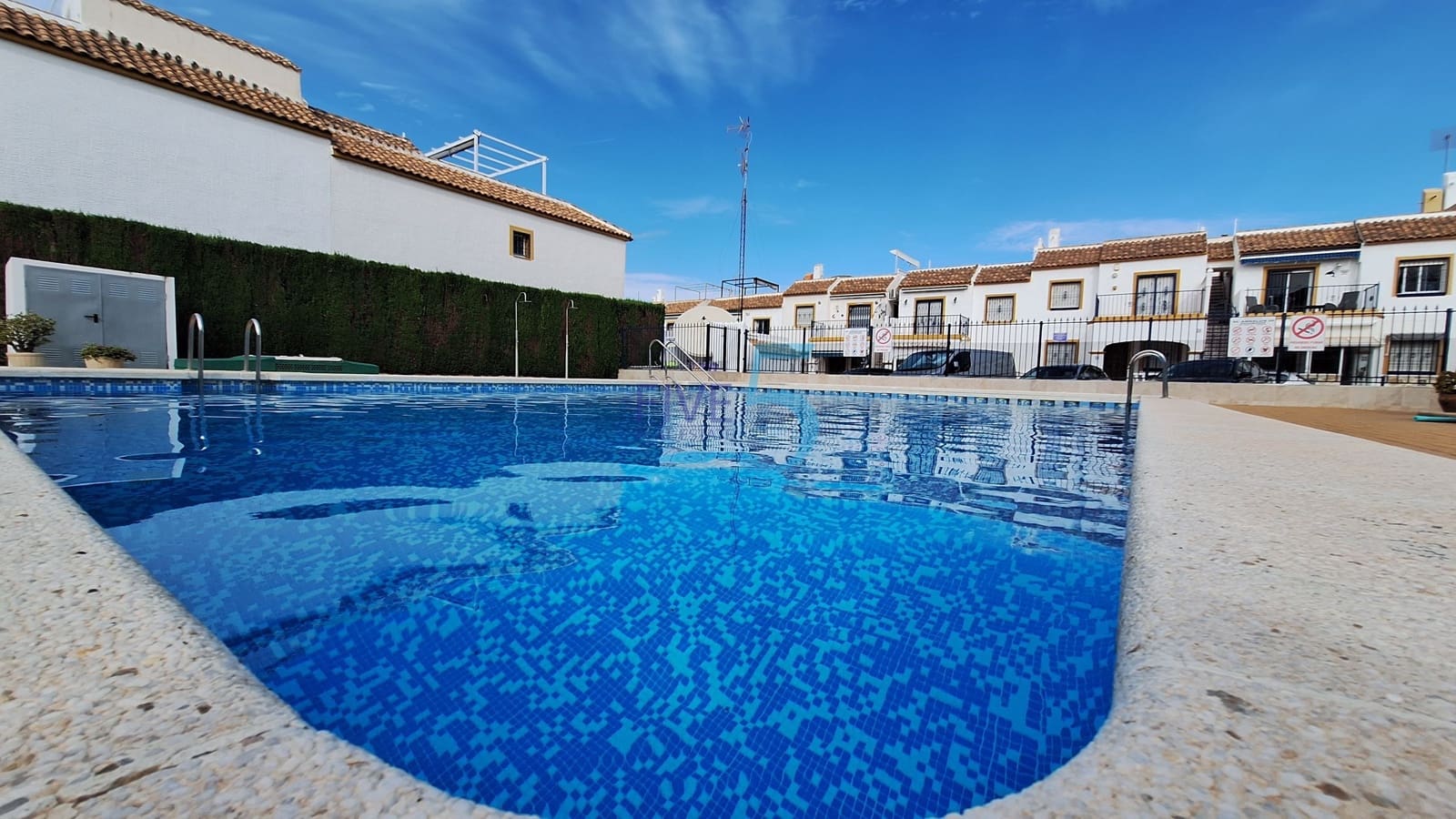 2 soveværelse Lejlighed til salg i Los Altos med swimmingpool - € 129.900 (Ref: 10165776)
