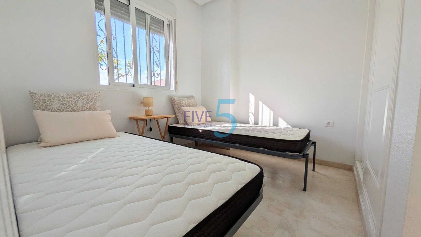 3 soveværelse Villa til salg i Ciudad Quesada med swimmingpool garage - € 225.000 (Ref: 10165859)