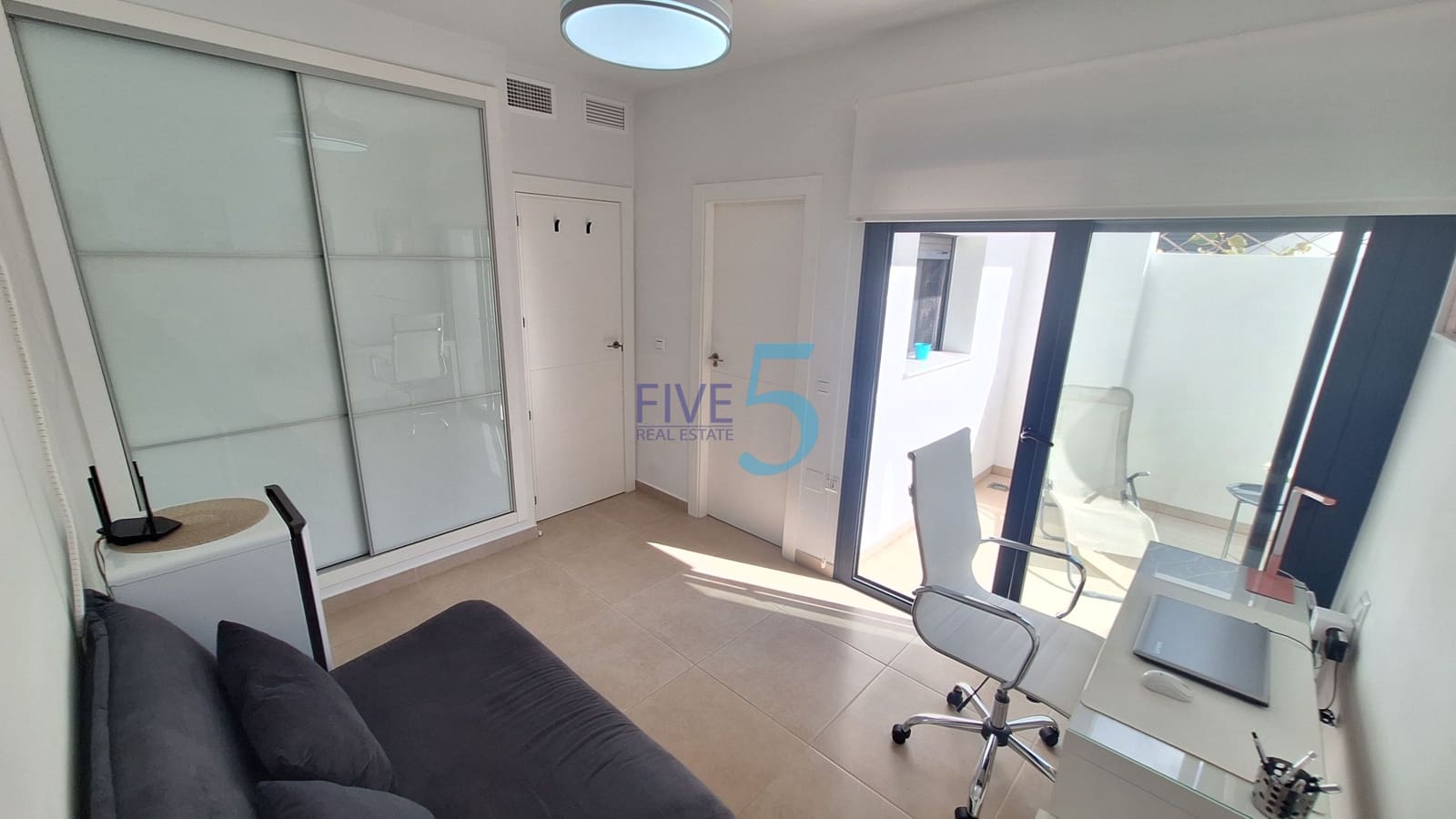 3 soveværelse Byhus til salg i Villamartin med swimmingpool garage - € 395.000 (Ref: 10165935)