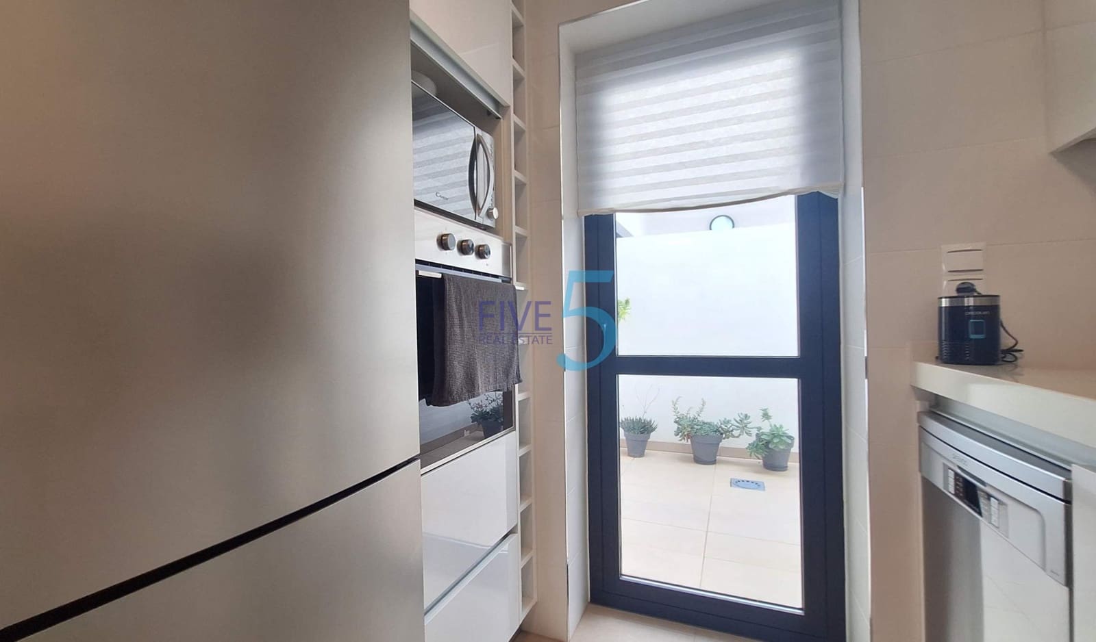 3 soveværelse Byhus til salg i Villamartin med swimmingpool garage - € 395.000 (Ref: 10165935)