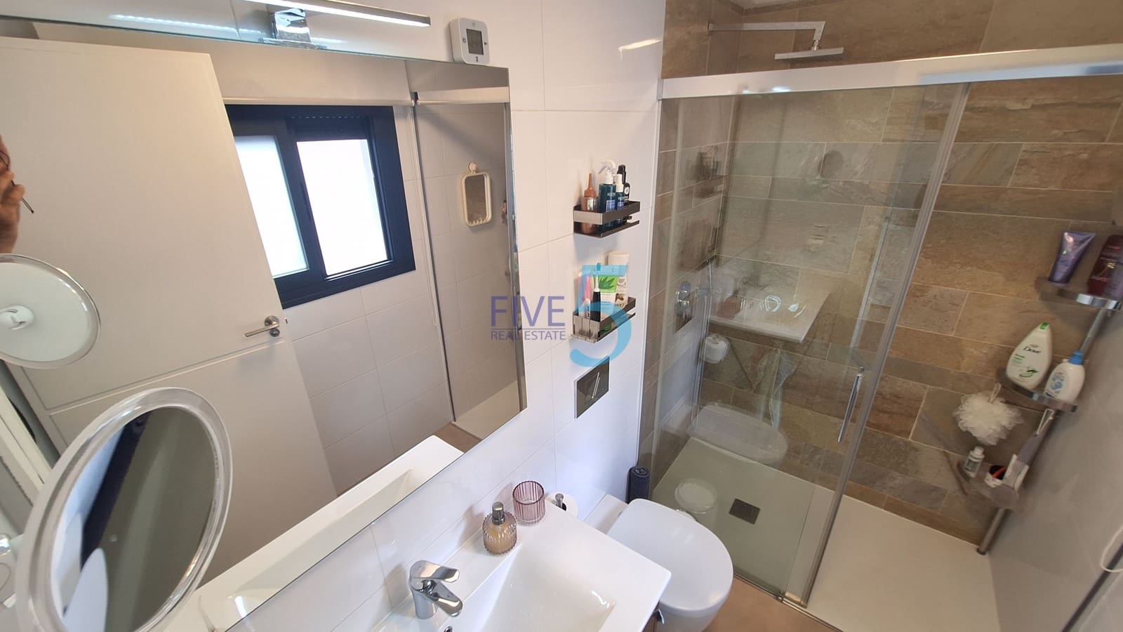 3 soveværelse Byhus til salg i Villamartin med swimmingpool garage - € 395.000 (Ref: 10165935)