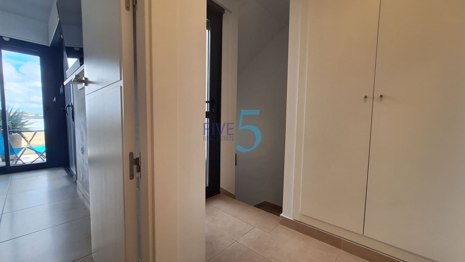 3 soveværelse Byhus til salg i Villamartin med swimmingpool garage - € 395.000 (Ref: 10165935)