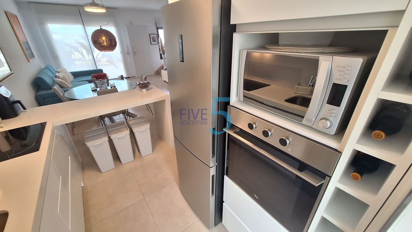3 soveværelse Byhus til salg i Villamartin med swimmingpool garage - € 395.000 (Ref: 10165935)