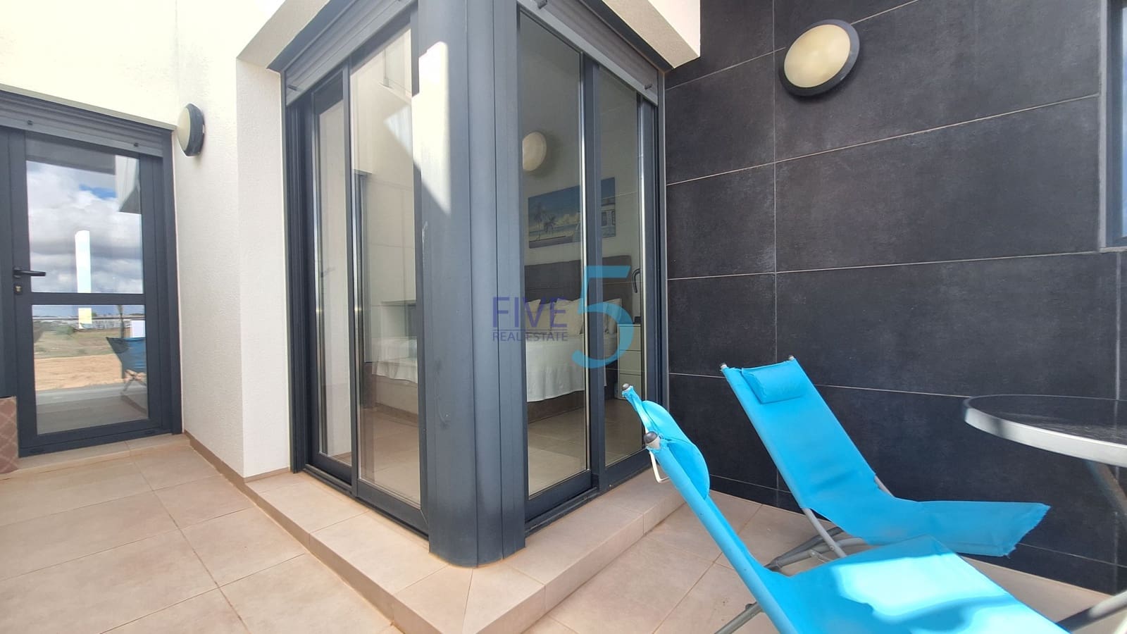3 soveværelse Byhus til salg i Villamartin med swimmingpool garage - € 395.000 (Ref: 10165935)