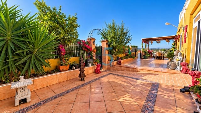 5 soveværelse Villa til salg i San Fulgencio med swimmingpool garage - € 550.000 (Ref: 10168881)