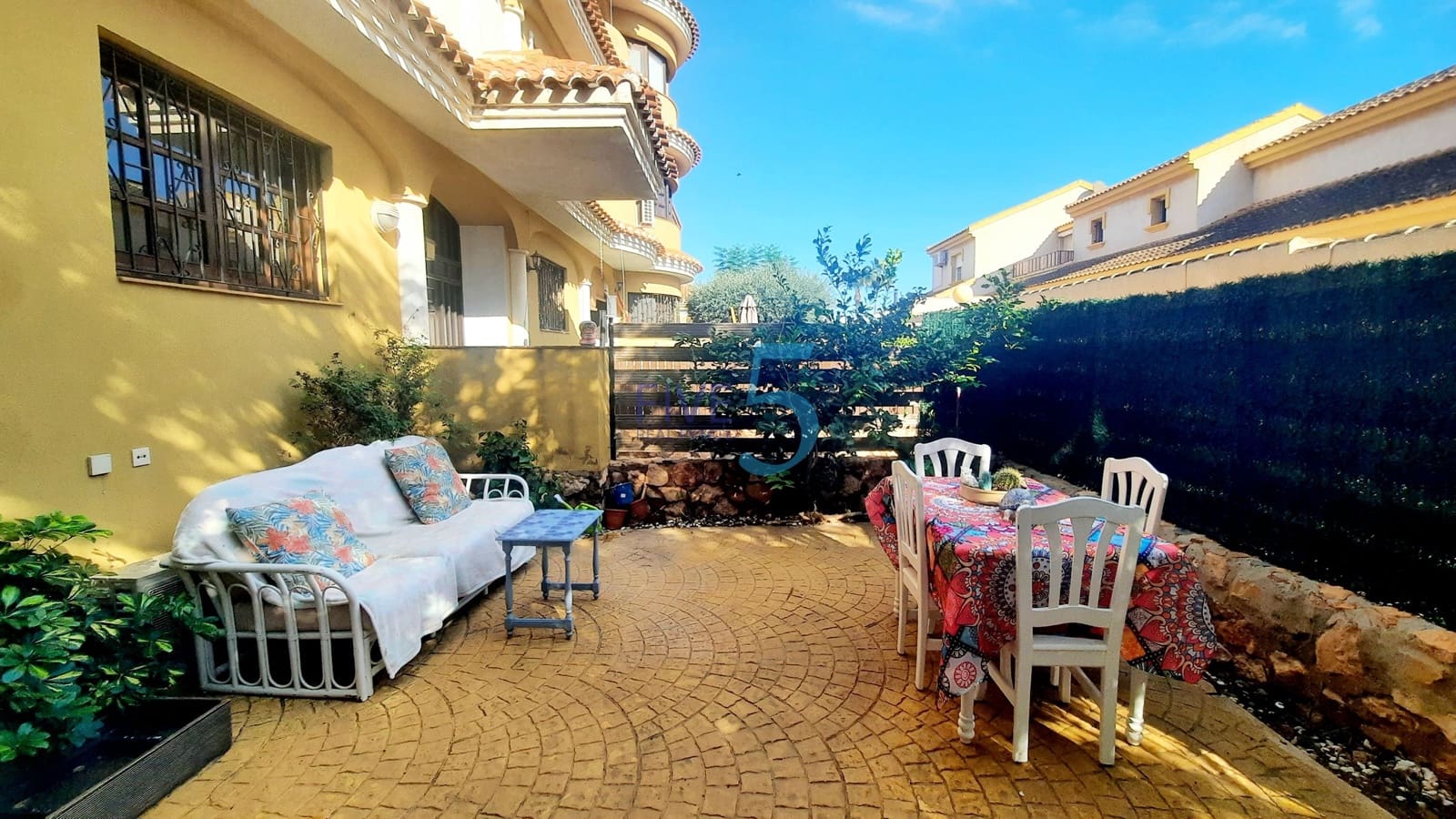 4 soveværelse Lejlighed til salg i Estrella de Mar med swimmingpool garage - € 137.000 (Ref: 10168882)