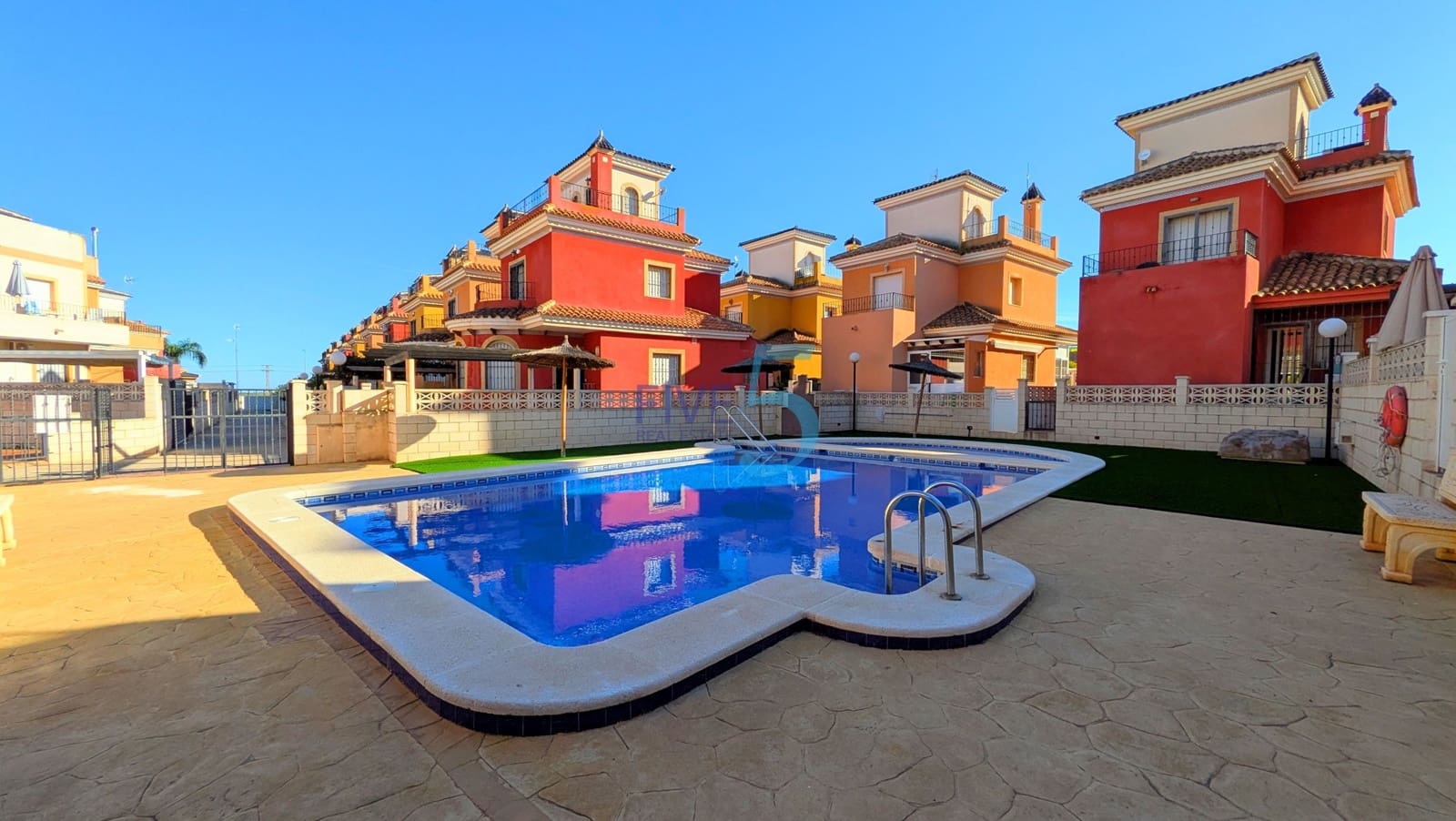 3 soveværelse Villa til salg i Los Montesinos med swimmingpool garage - € 212.000 (Ref: 10169408)