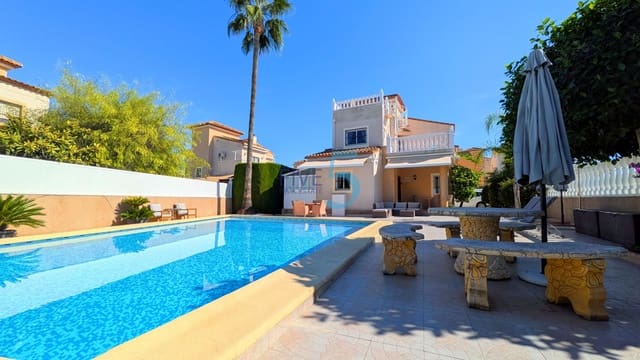 Chalet de 3 habitaciones en Algorfa en venta con piscina garaje - 330.000 € (Ref: 10170288)