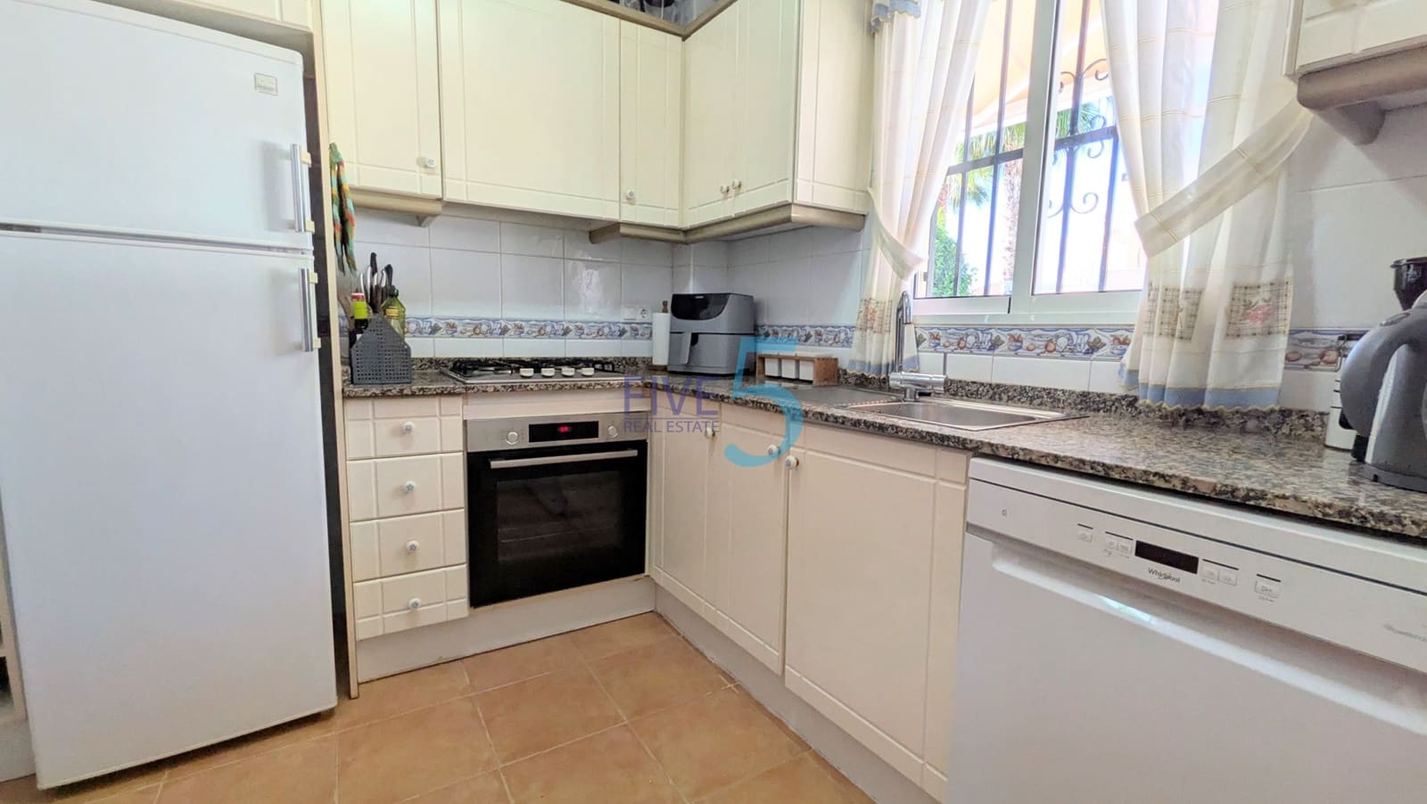 Chalet de 3 habitaciones en Algorfa en venta con piscina garaje - 330.000 € (Ref: 10170288)