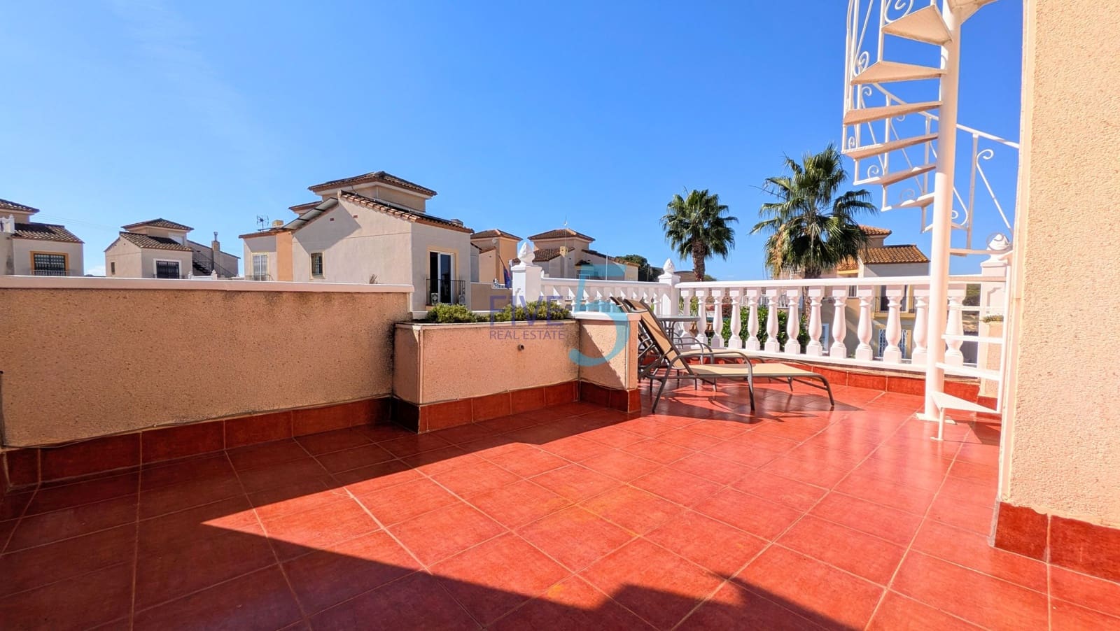 Chalet de 3 habitaciones en Algorfa en venta con piscina garaje - 330.000 € (Ref: 10170288)
