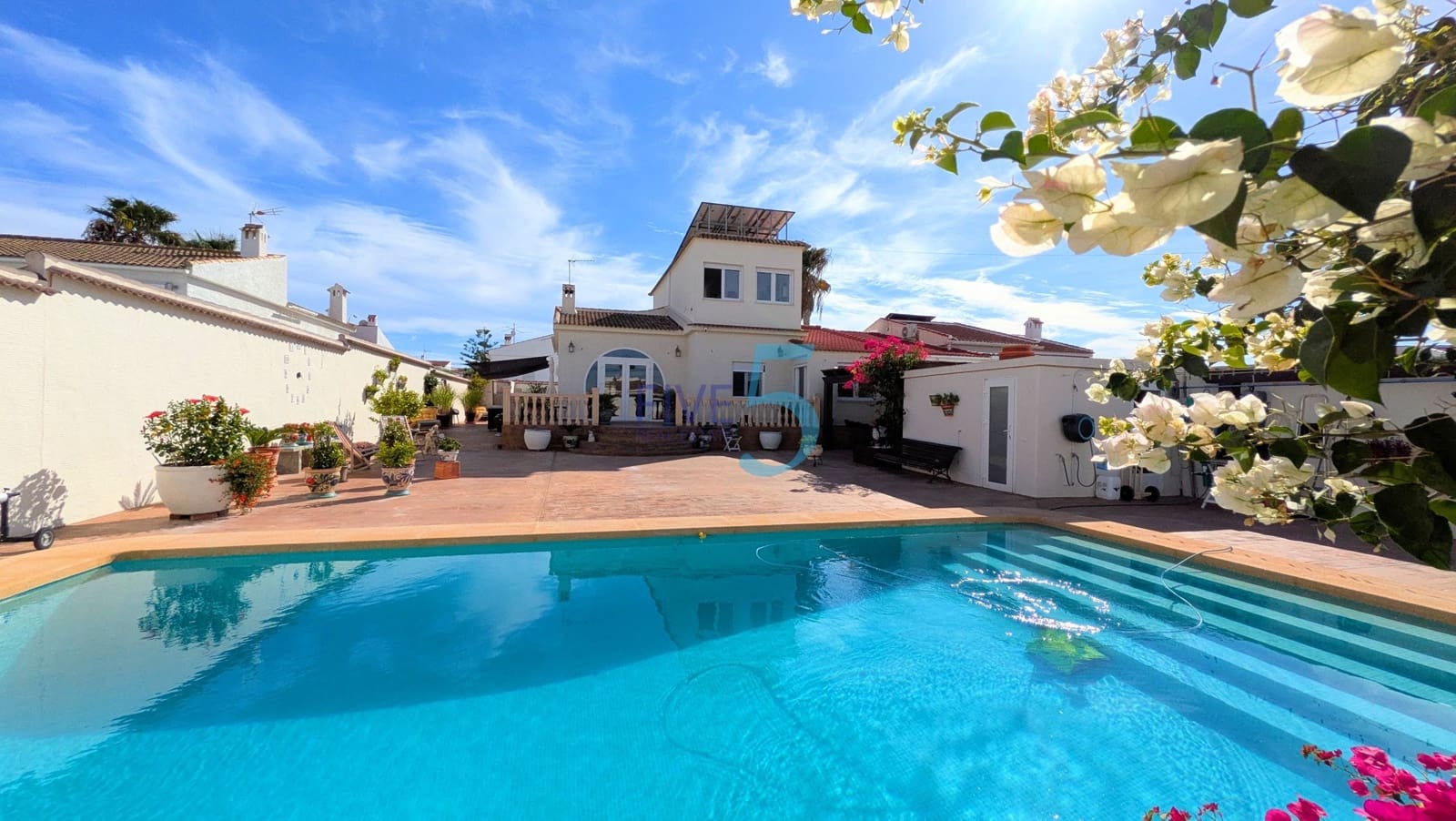 4 sovrum Villa till salu i Torrevieja med pool garage - 399 995 € (Ref: 10174190)