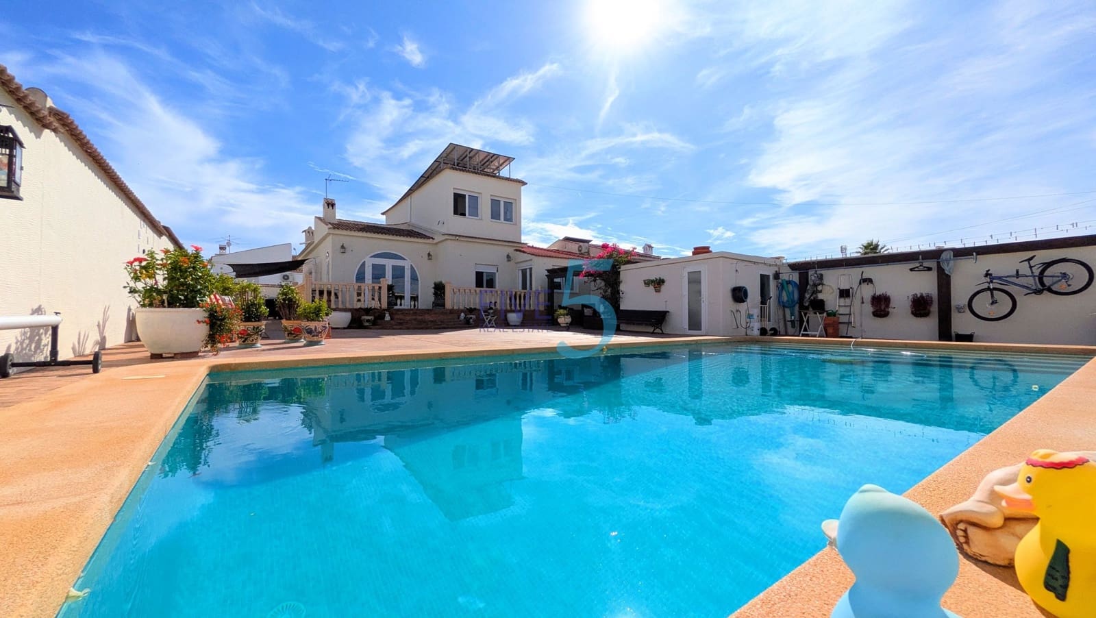 4 sovrum Villa till salu i Torrevieja med pool garage - 399 995 € (Ref: 10174190)