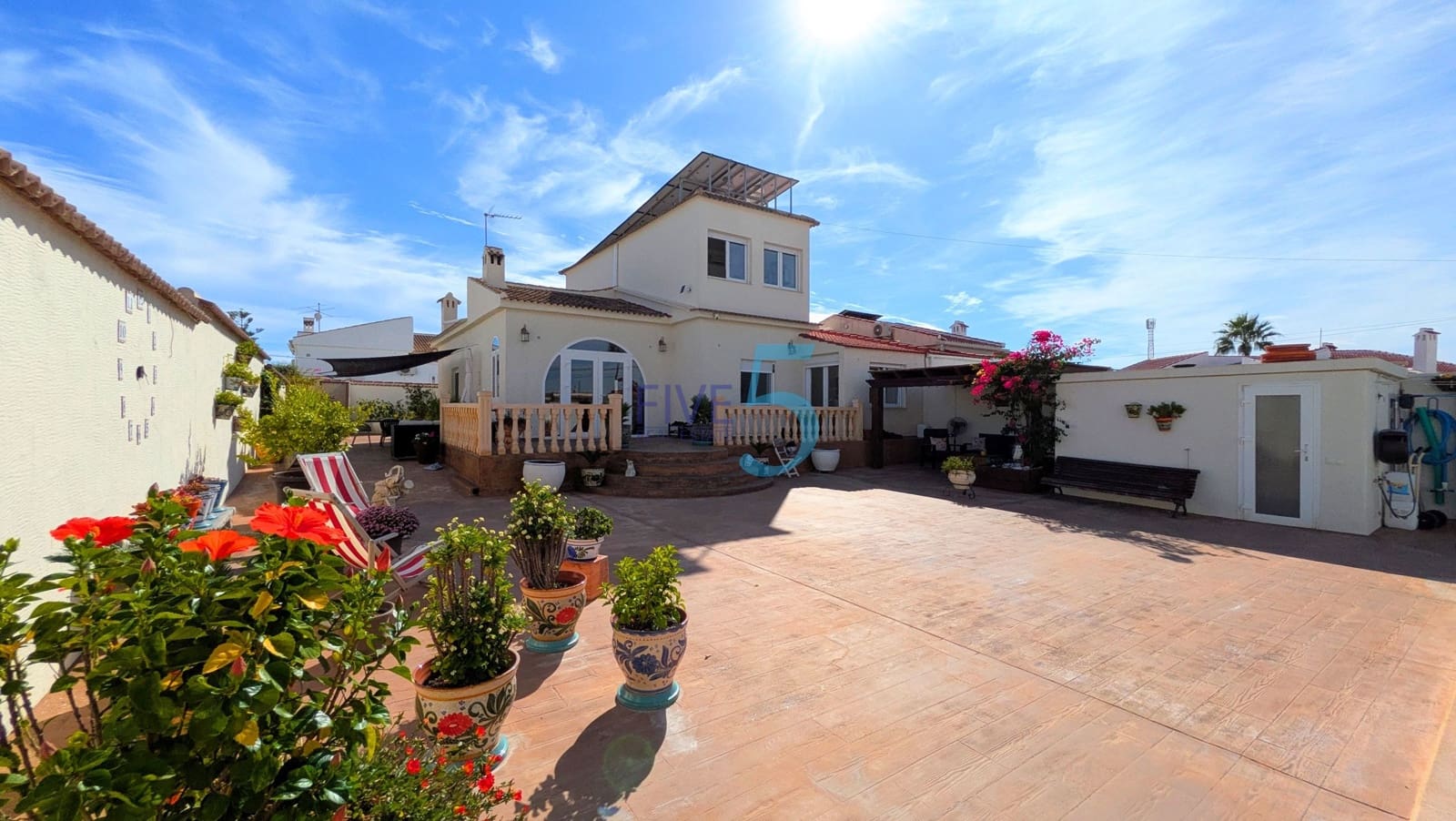 4 sovrum Villa till salu i Torrevieja med pool garage - 399 995 € (Ref: 10174190)