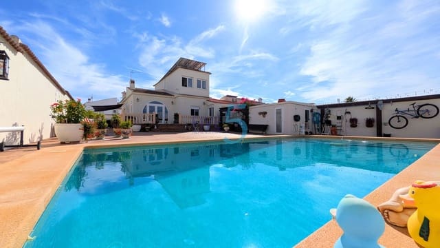 4 sovrum Villa till salu i Torrevieja med pool garage - 399 995 € (Ref: 10174190)