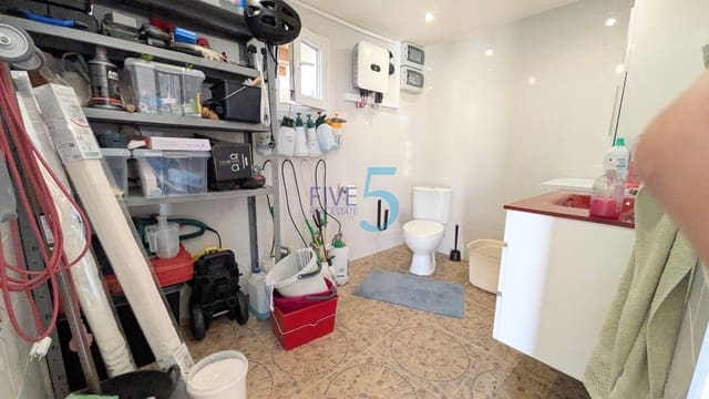 4 sovrum Villa till salu i Torrevieja med pool garage - 399 995 € (Ref: 10174190)