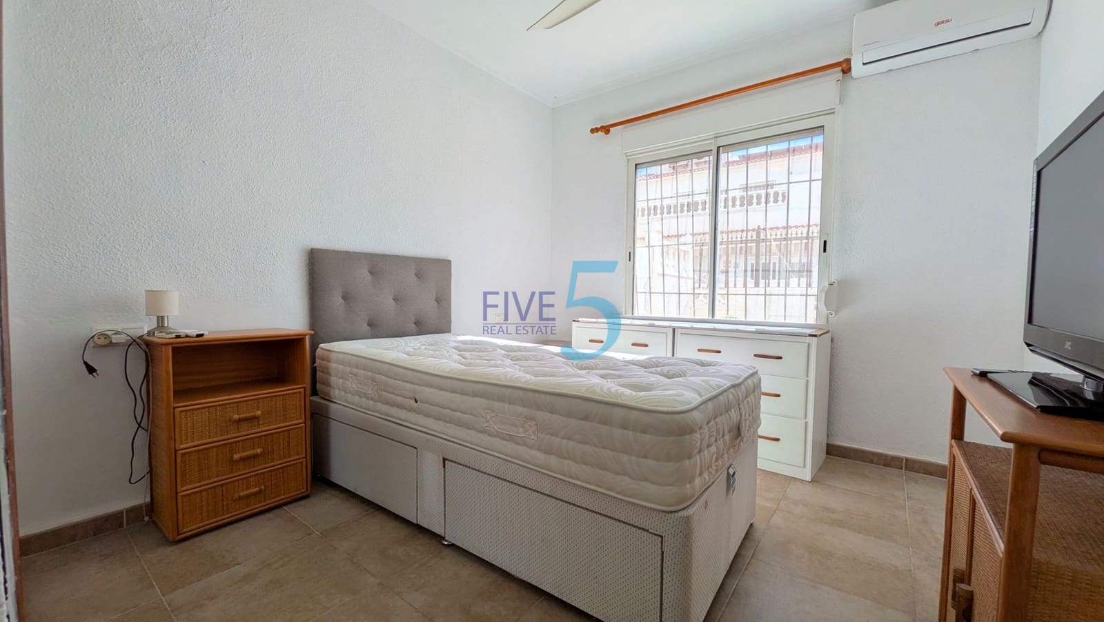 3 soverom Hus til salgs i Torrevieja med svømmebasseng garasje - € 145 000 (Ref: 10174247)
