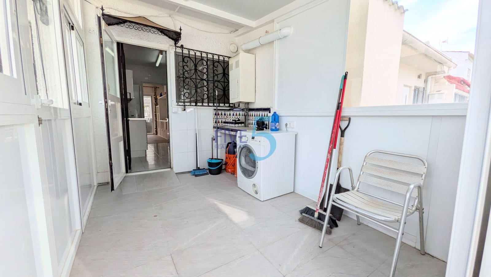 3 soverom Hus til salgs i Torrevieja med svømmebasseng garasje - € 145 000 (Ref: 10174247)