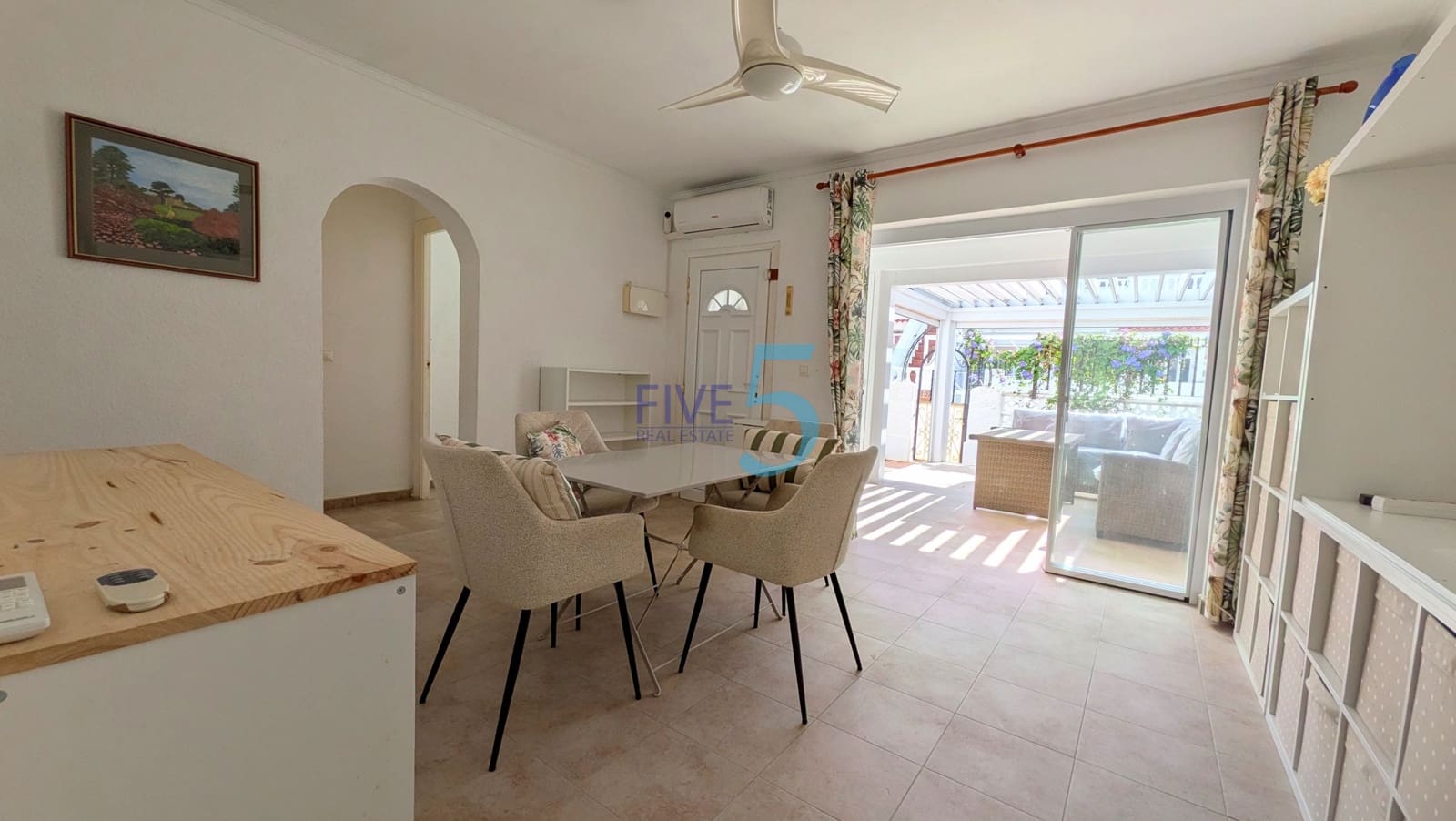 3 soverom Hus til salgs i Torrevieja med svømmebasseng garasje - € 145 000 (Ref: 10174247)