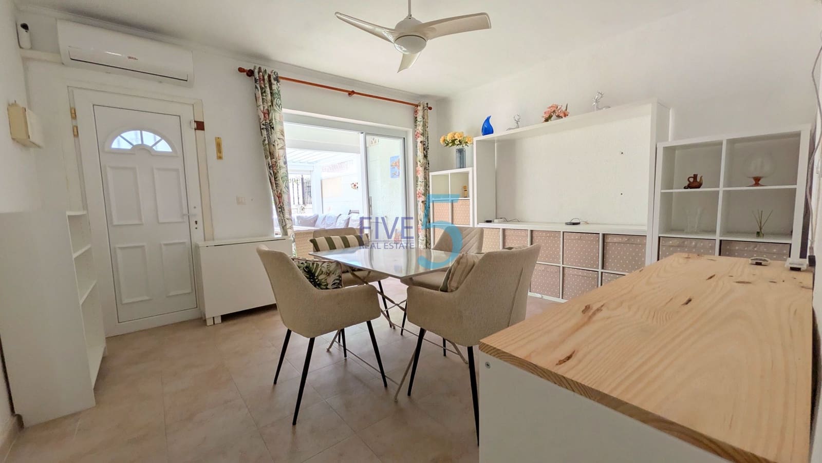 3 soverom Hus til salgs i Torrevieja med svømmebasseng garasje - € 145 000 (Ref: 10174247)