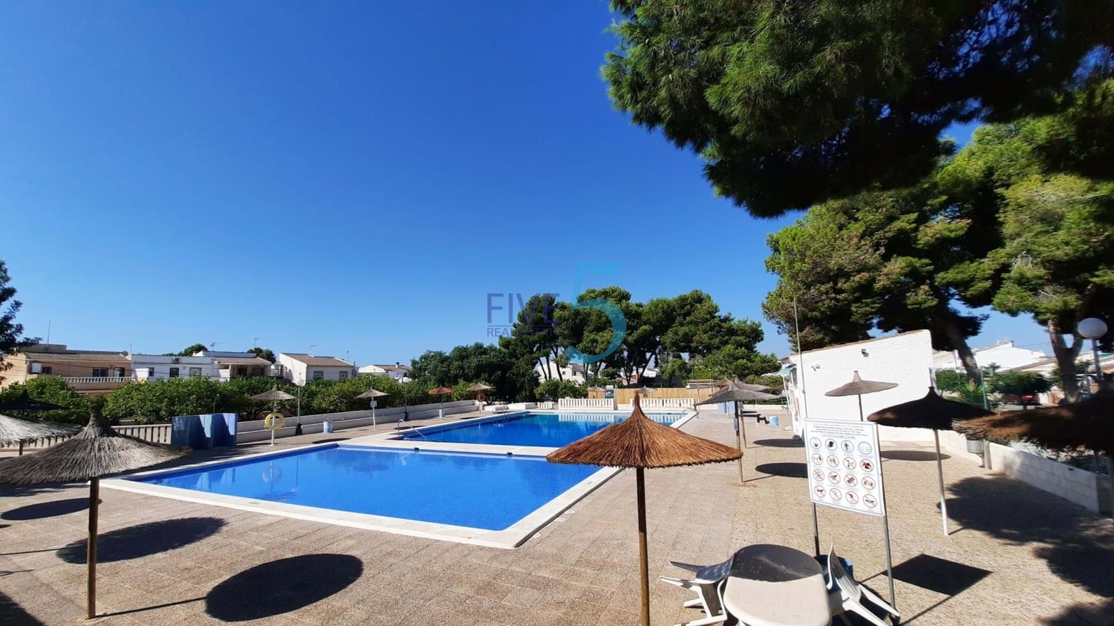 3 soverom Hus til salgs i Torrevieja med svømmebasseng garasje - € 145 000 (Ref: 10174247)
