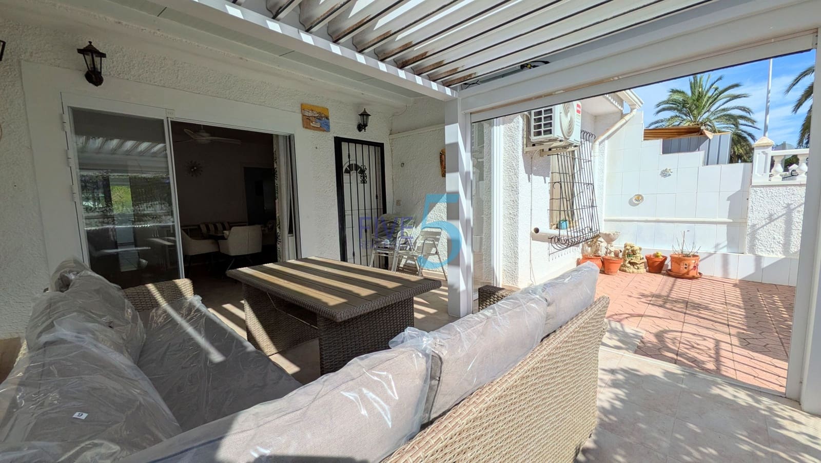 3 soverom Hus til salgs i Torrevieja med svømmebasseng garasje - € 145 000 (Ref: 10174247)