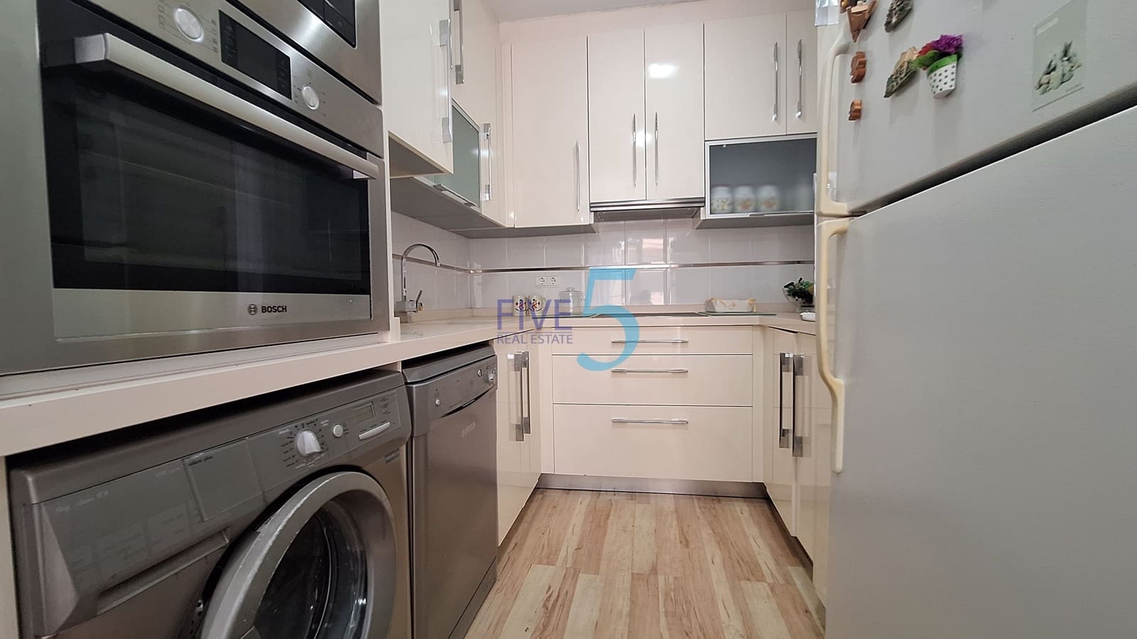 3 chambre Villa/Maison Semi-Mitoyenne à vendre à Guardamar del Segura avec piscine garage - 220 000 € (Ref: 10174248)
