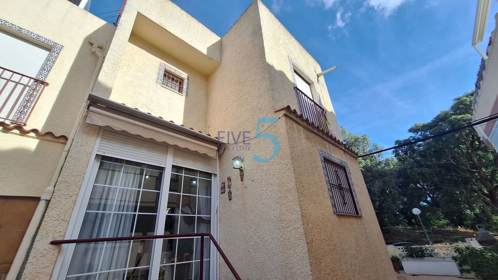 3 chambre Villa/Maison Semi-Mitoyenne à vendre à Guardamar del Segura avec piscine garage - 220 000 € (Ref: 10174248)