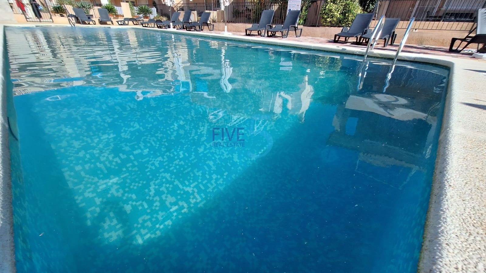 Apartamento de 2 habitaciones en Algorfa en venta con piscina garaje - 215.000 € (Ref: 10175511)