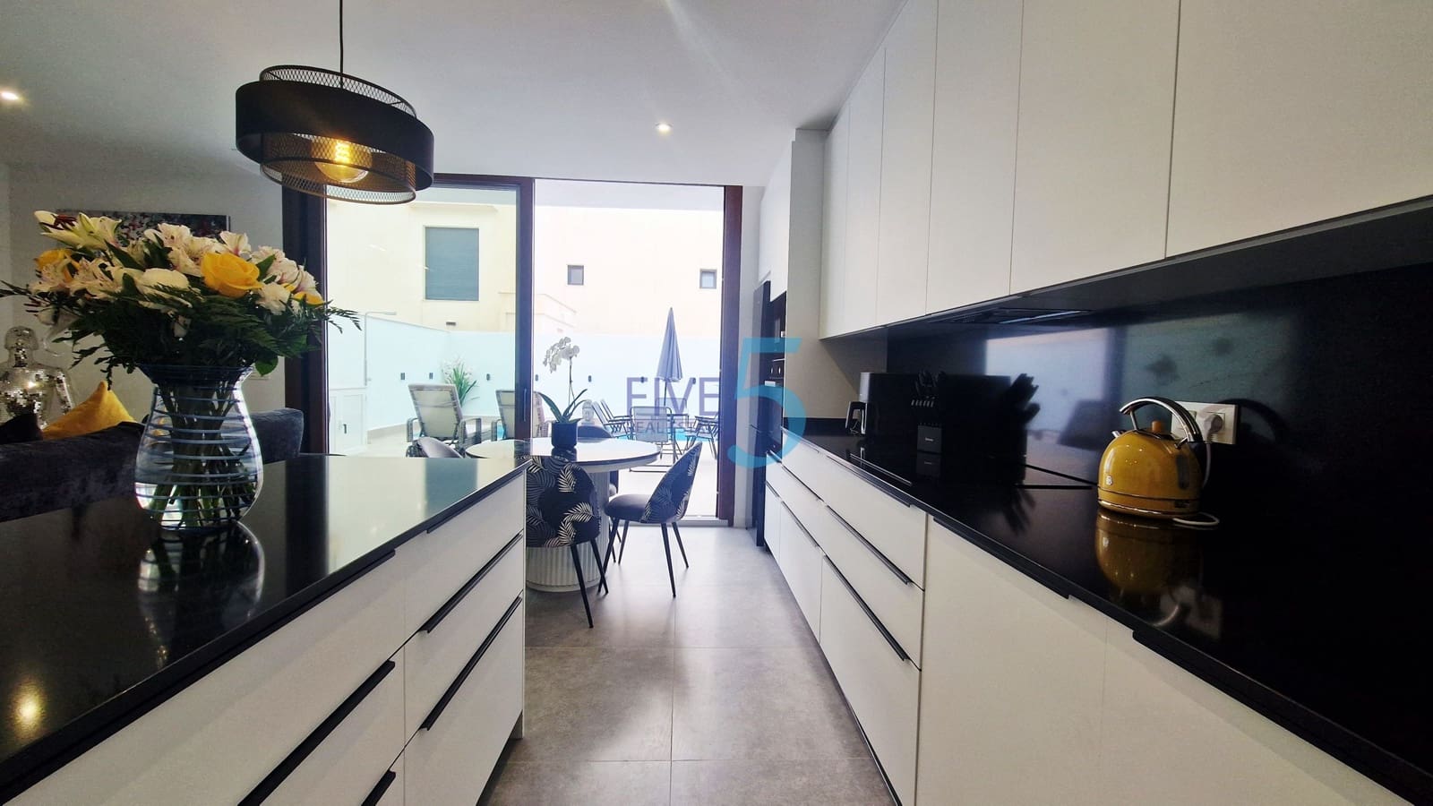 Casa de 3 habitaciones en San Javier en venta con piscina garaje - 395.000 € (Ref: 10175512)