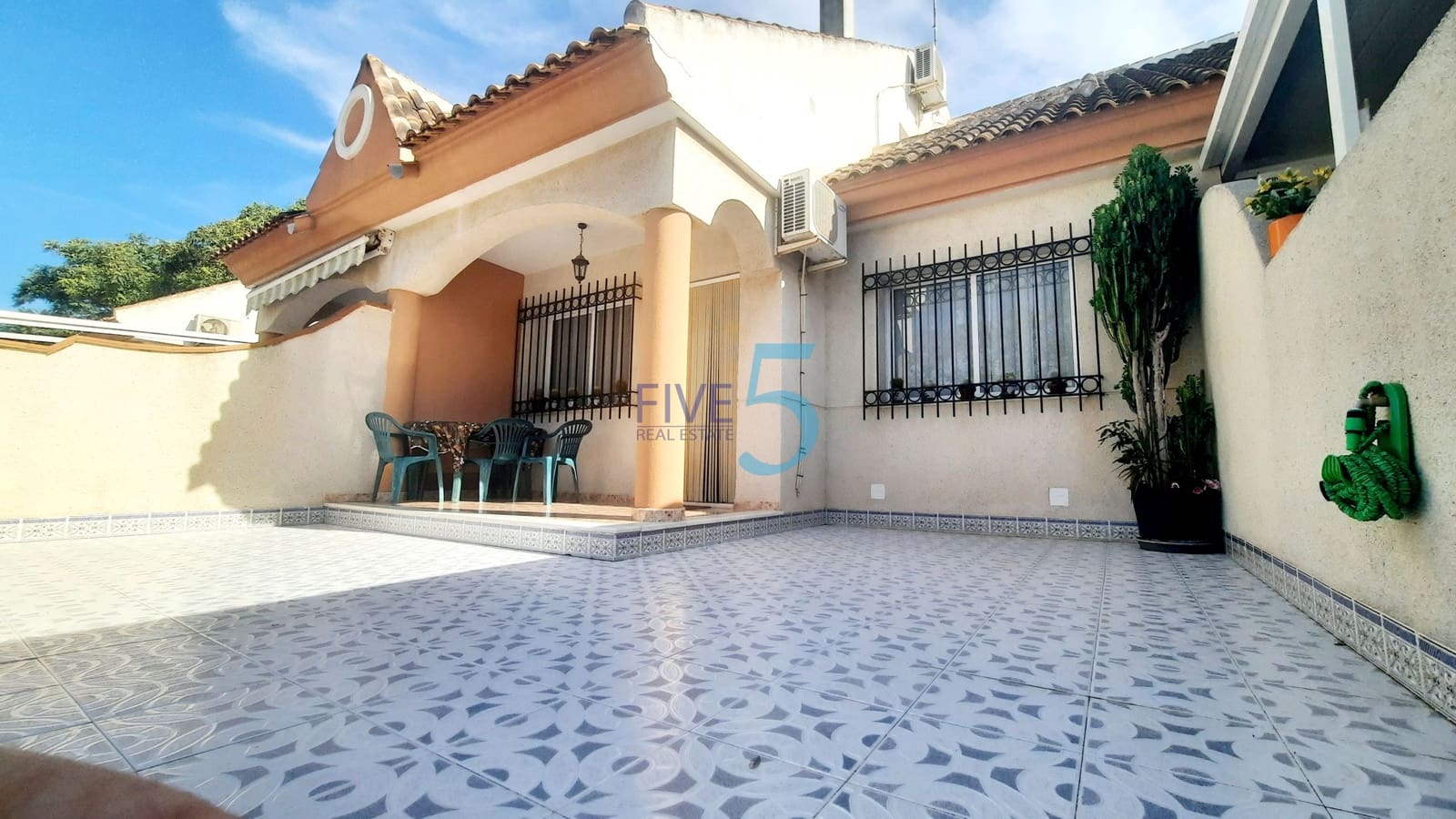 3 Zimmer Haus zu verkaufen in Los Alcazares mit Garage - 160.000 € (Ref: 10175513)