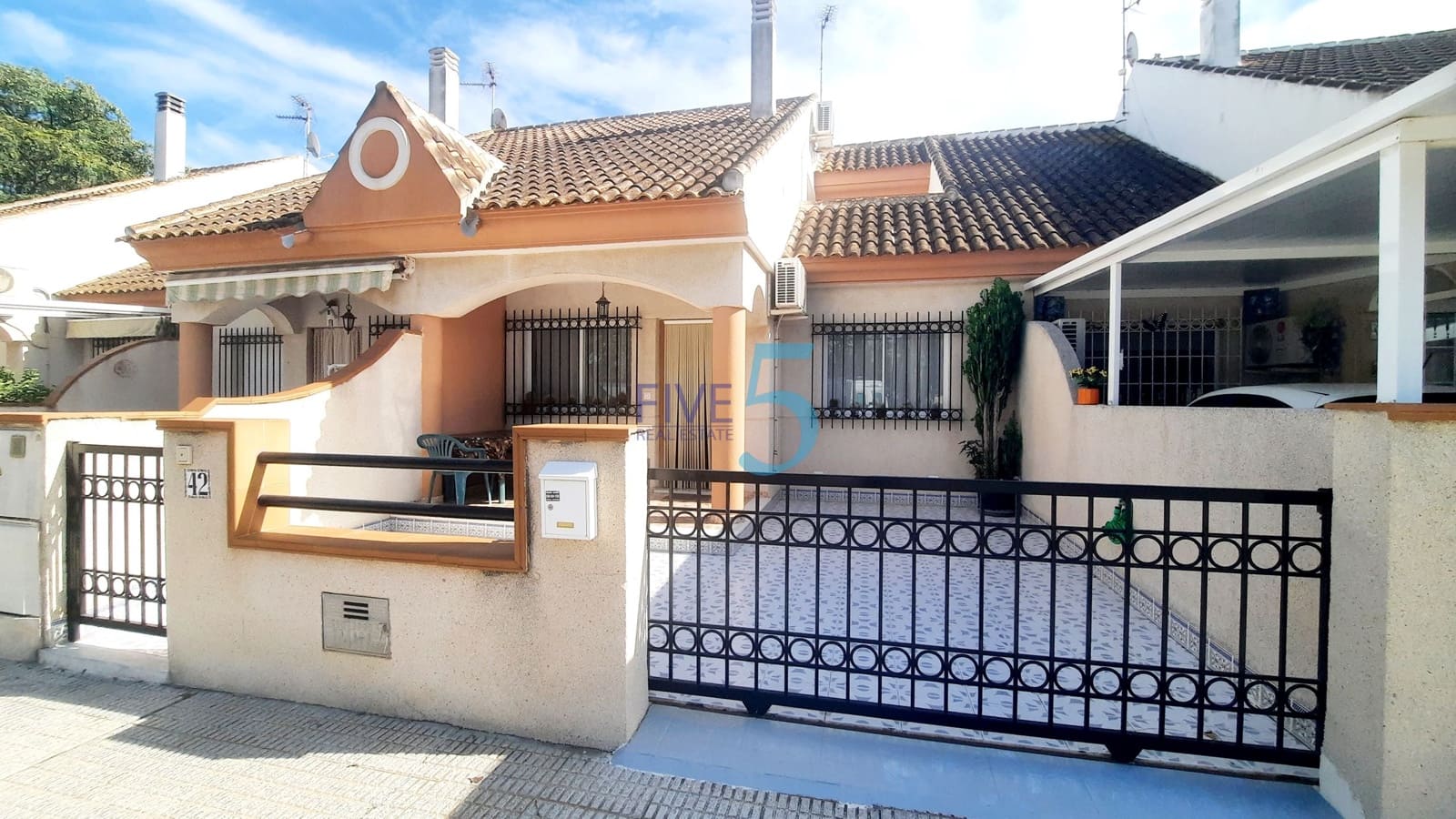 3 Zimmer Haus zu verkaufen in Los Alcazares mit Garage - 160.000 € (Ref: 10175513)