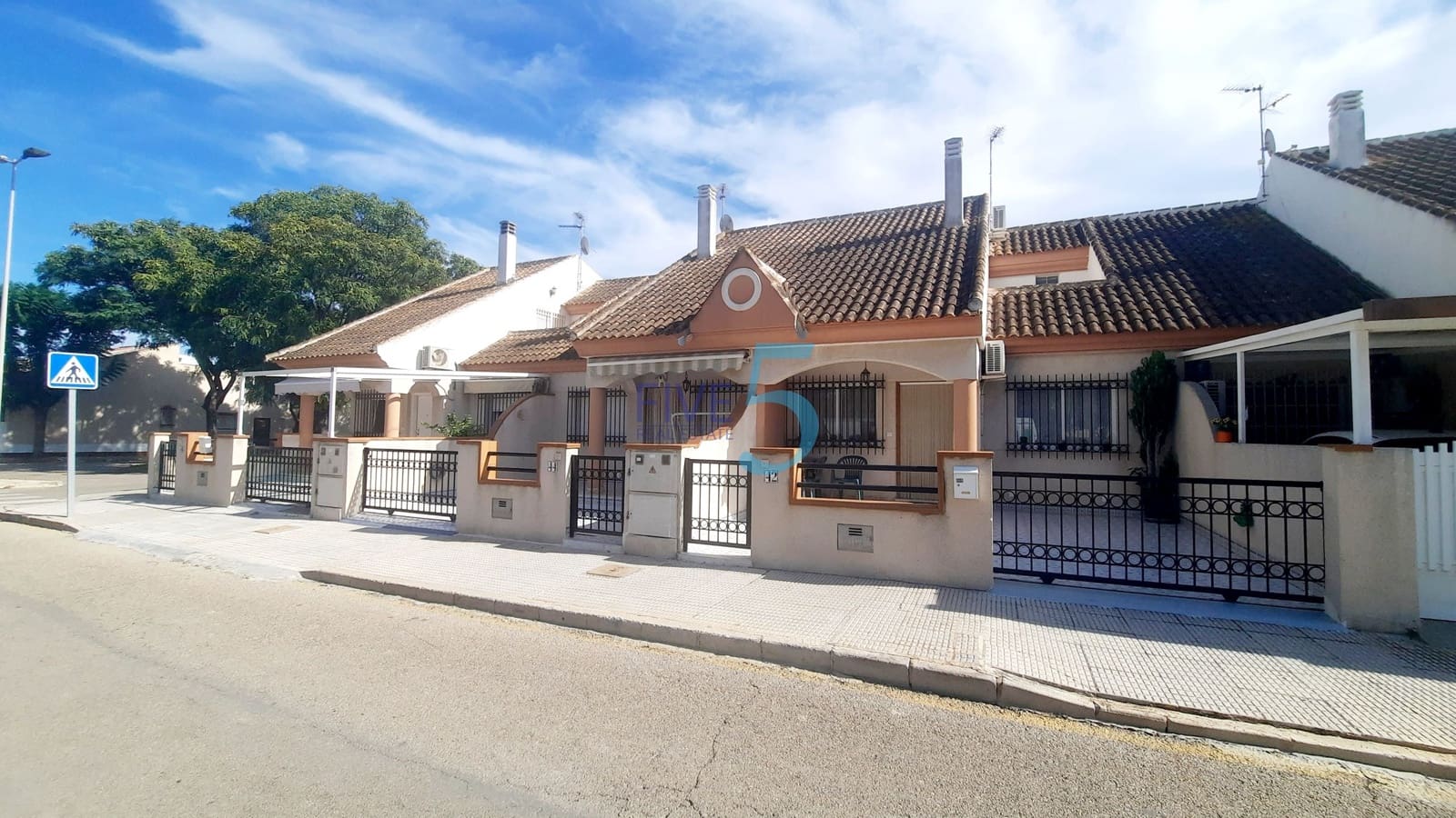 3 Zimmer Haus zu verkaufen in Los Alcazares mit Garage - 160.000 € (Ref: 10175513)